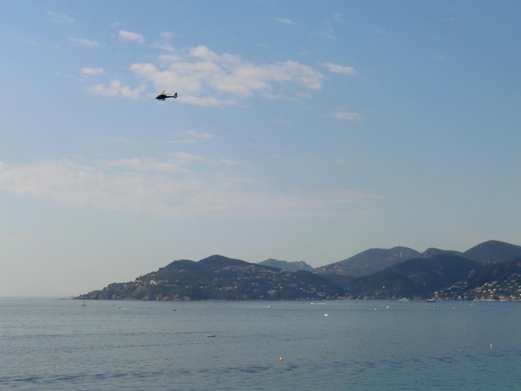 Cannes - View Cap Esterel Bagian luar foto
