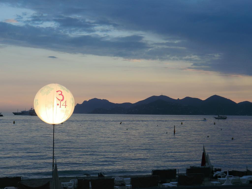 Cannes - View Cap Esterel Bagian luar foto